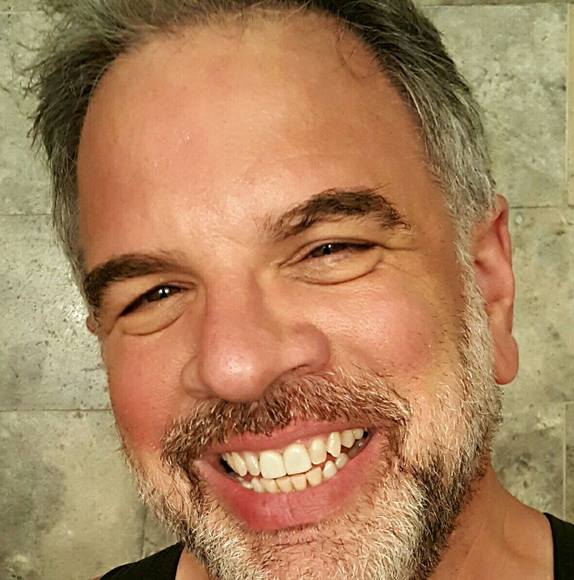 Profile Picture of Steve Louis (@slknox) on Poshmark