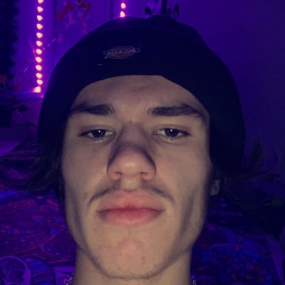 Profile Picture of Alex Brough (@alexrbrough) on Twitter