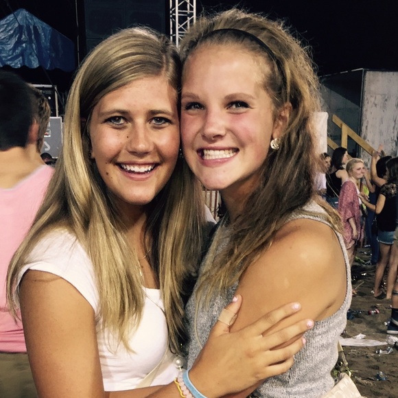 Profile Picture of Mati Hepker (@matihepker) on Poshmark