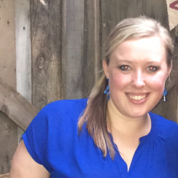 Casey Monigold - Poshmark Profile Picture of Casey Monigold (@cmmonigold) on Poshmark