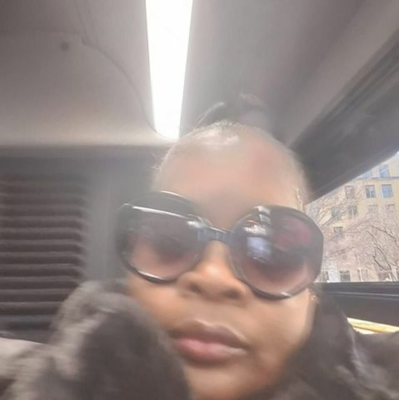 Profile Picture of Sharon Cooley (@sharoncooley71) on Poshmark