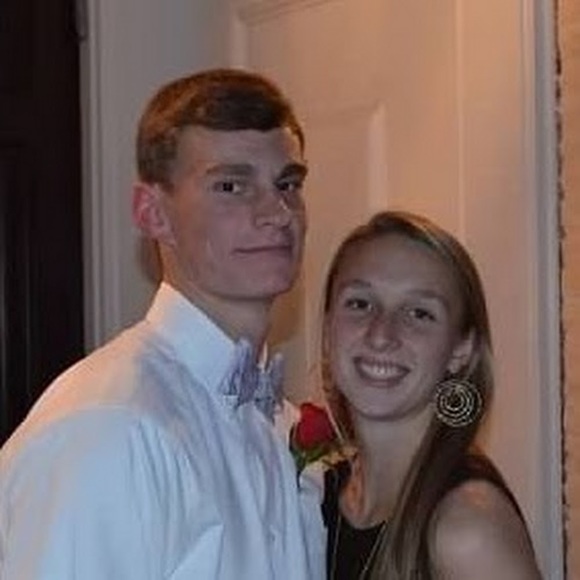 Profile Picture of Jared Tinstman (@tinstman39) on Poshmark