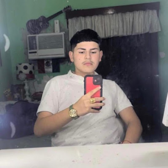 Profile Picture of Kevin Cuellar (@kevincuellar545) on Poshmark