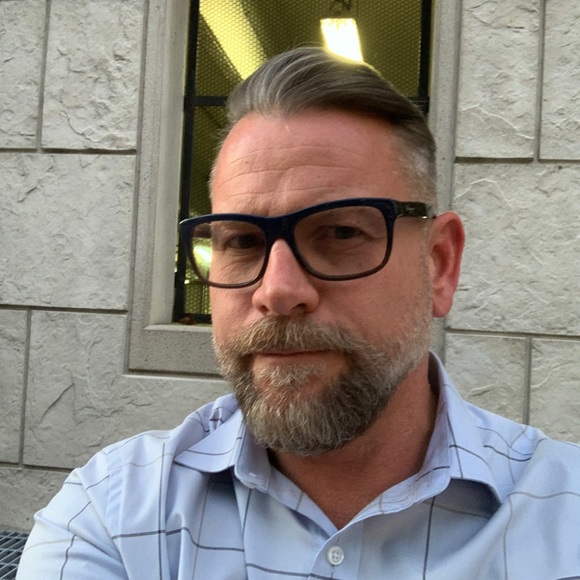 Profile Picture of James Lavoy (@jameslavoy) on Poshmark