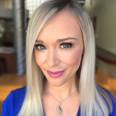 Profile Picture of Lindsay Marie (@LindsayMarieLP) on Twitter