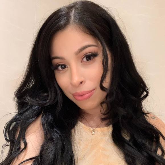 Profile Picture of Christy Odegaard (@kristykatana) on Poshmark