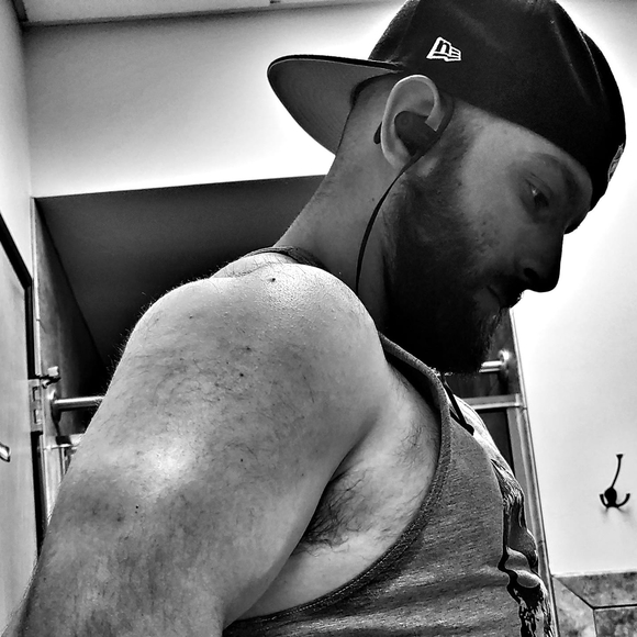 Profile Picture of Eric Laboyteaux (@ericlaboyteaux) on Poshmark