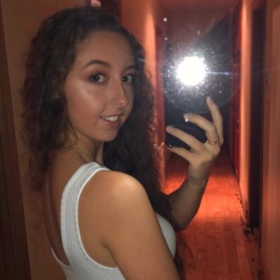 Profile Picture of Michaela Hogan (@omgitsmichaela2) on Twitter