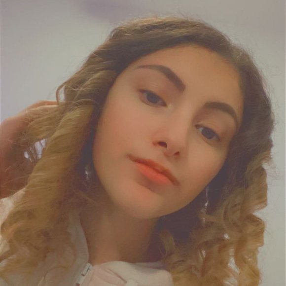 Profile Picture of Dunya Alkhatib (@dunyaalkhatib) on Poshmark