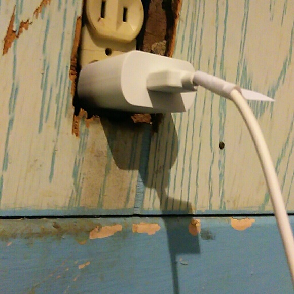 Profile Picture of Jordan Vanoy (@jplugz) on Poshmark