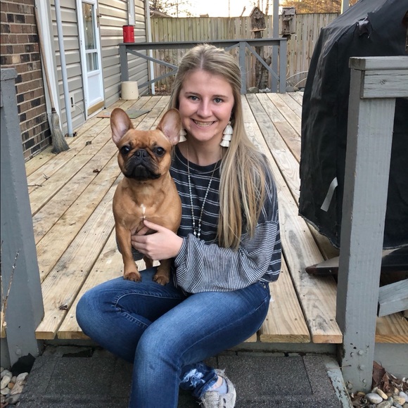 Profile Picture of Mackenzi Milner (@mackenzi_22) on Poshmark