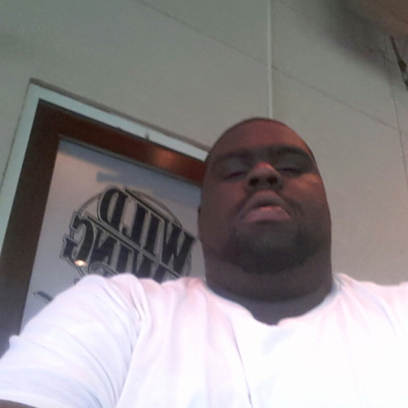 Profile Picture of Kenneth Best (@kenneth6893) on Poshmark