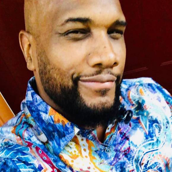 Profile Picture of Steve Johnson (@fxmover) on Poshmark