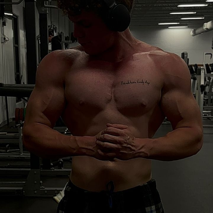 Profile Picture of Calvin (@calvinbigballsjr) on Tiktok