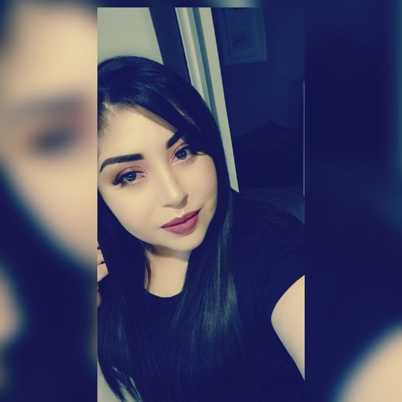 Profile Picture of Daniela Rodrigues (@lilianabeltr859) on Poshmark