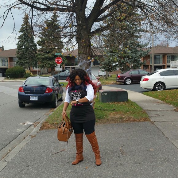 Profile Picture of Lorraine Reid (@lorrainereid718) on Poshmark