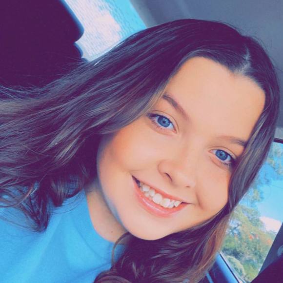 Profile Picture of Sydney Spanier (@sydney_spanier8) on Poshmark