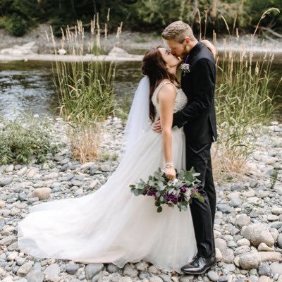 Profile Picture of Melissa Guthrie  🌺 ✨ (@Melilicous09) on Twitter