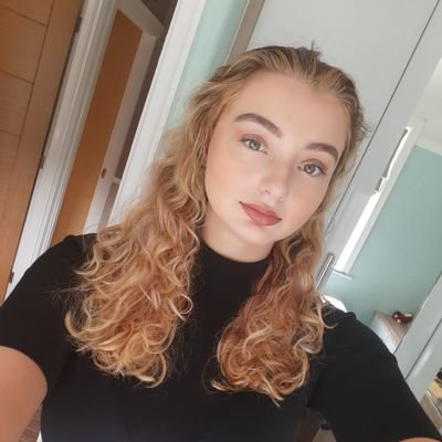 Profile Picture of Alice (@Alice_Jones99) on Twitter