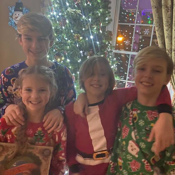 Profile Picture of Elizabeth Crannell (@ecrannel) on Poshmark