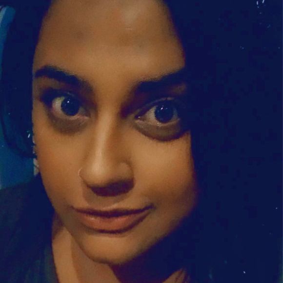 Profile Picture of Binita Patel (@patelb85) on Poshmark