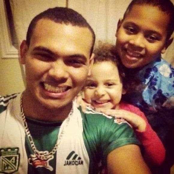 Profile Picture of Kaleth Gonzalez mendoza (@kalethg_) on Poshmark