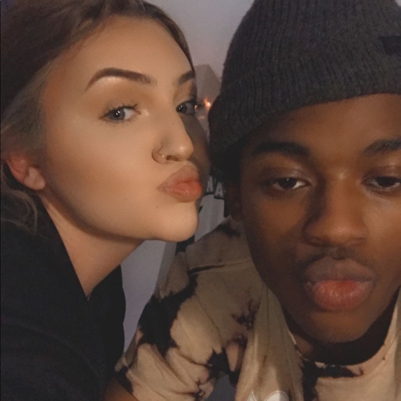 Profile Picture of Maria Juenemann (@maria_juenemann) on Poshmark