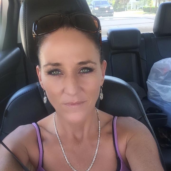 Profile Picture of Monique Phlipot (@m_phlipot) on Poshmark
