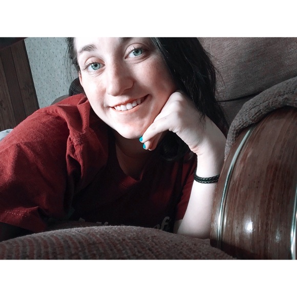 Profile Picture of Tori Carroll (@toriaxc) on Poshmark