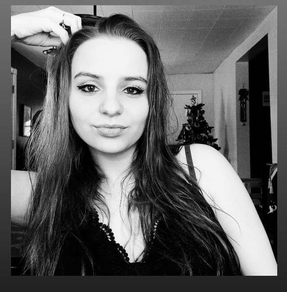 Profile Picture of Raphy Hubert (@raphyhubert) on Poshmark