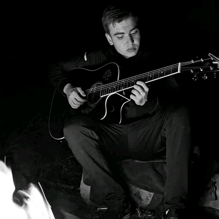 Profile Picture of 𝕻𝕬𝖀𝕷 (@_paul_roman) on Tiktok