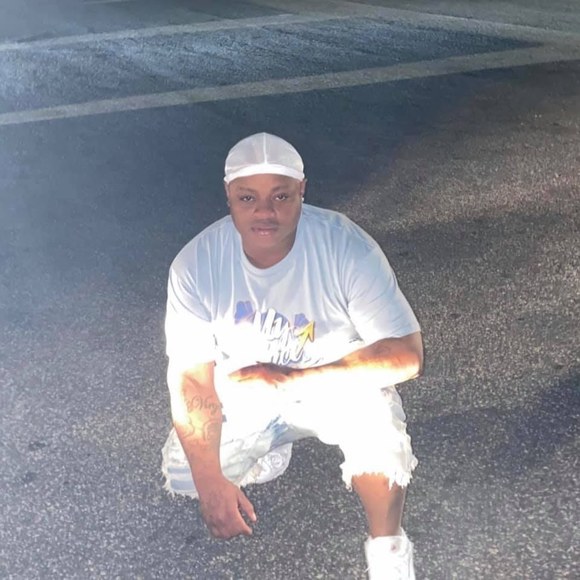 Profile Picture of Tlow Lomack (@atl25_) on Poshmark