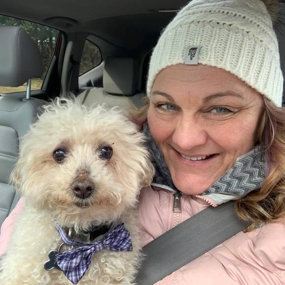 Profile Picture of Carol Davis (@caroldavis65) on Poshmark