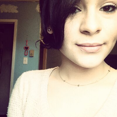 Profile Picture of Rachel Jaramillo (@HunnyBunsOSteel) on Twitter