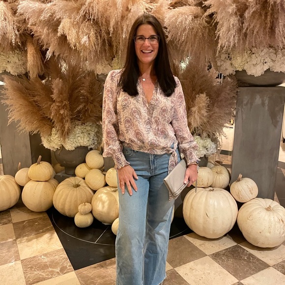 Amy Endelson - Poshmark Profile Picture of Amy Endelson (@abr32974) on Poshmark