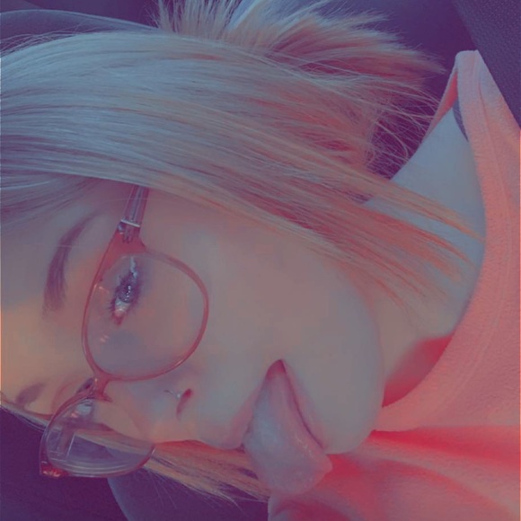 Savannah Frost - Poshmark Profile Picture of Savannah Frost (@savannah_frost) on Poshmark