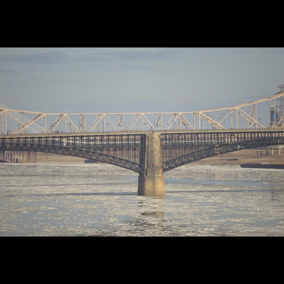 Profile Picture of Carlos Carretero (@carloscarretero) on Poshmark