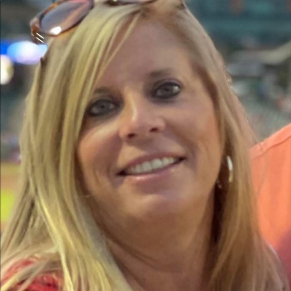 Carolene Denton - Poshmark Profile Picture of Carolene Denton (@jcdentonfarm) on Poshmark