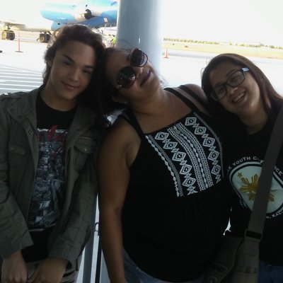 Profile Picture of Monica Esquivel (@Rydle2000) on Twitter