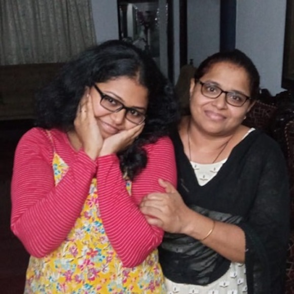 Profile Picture of Divine Feroze (@divinesf26) on Poshmark