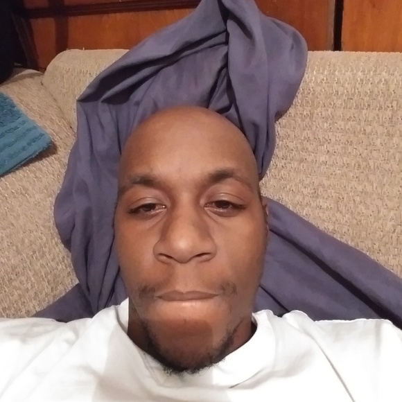 Profile Picture of Quenten Clincy (@clincyq) on Poshmark