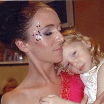 Profile Picture of Danielle Rowlands (@dan_81_row) on Twitter