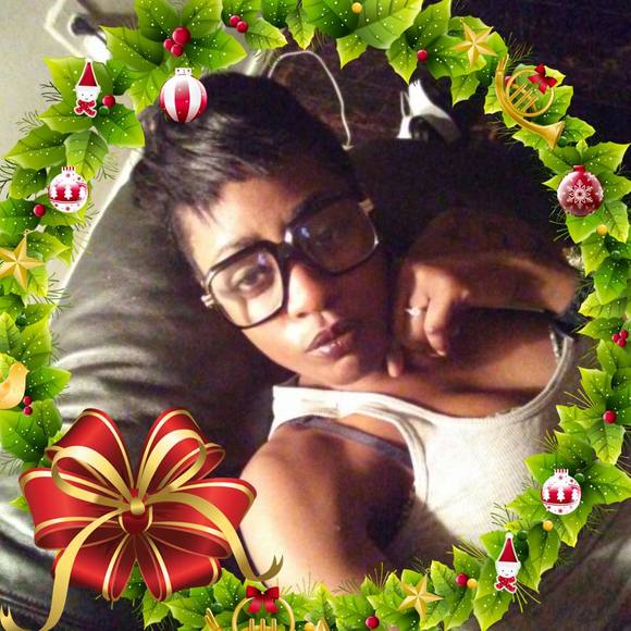 Profile Picture of Ashley Rozier (@ashley_rozier) on Poshmark