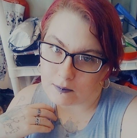 Profile Picture of Lynnette Schumacher (@ls1superstar) on Poshmark