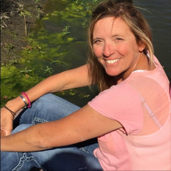 Loretta Todd - Poshmark Profile Picture of Loretta Todd (@lmarcan) on Poshmark