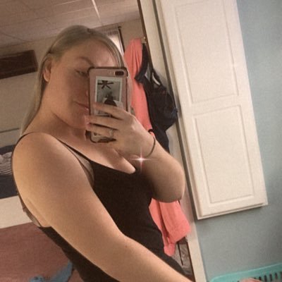 Profile Picture of Monika (@issa_muneca) on Twitter