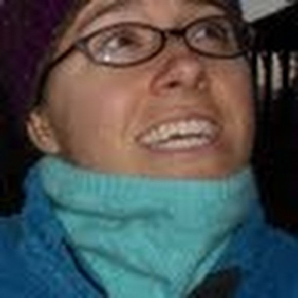 Profile Picture of Rebecca Roberts (@beelberts) on Poshmark