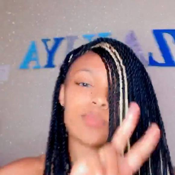 Zakiya Mccalister - Poshmark Profile Picture of Zakiya Mccalister (@kiya2x) on Poshmark