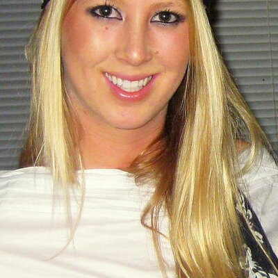 Profile Picture of Laura Dailey (@laurabigdeal) on Twitter