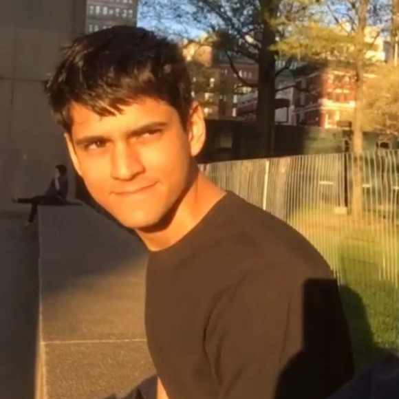 Profile Picture of Silvio Aldebot (@voidofsalads) on Poshmark